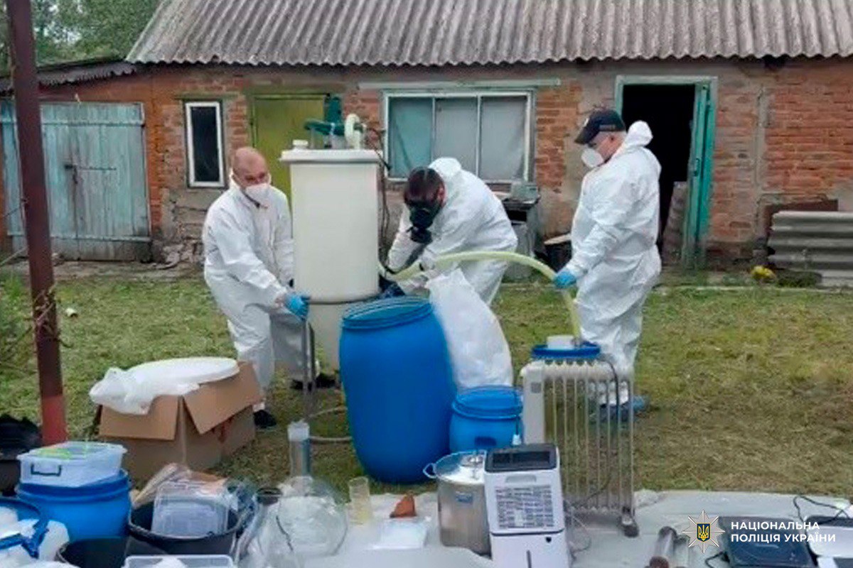 Правоохоронці Харківської області ліквідували нарколабораторію